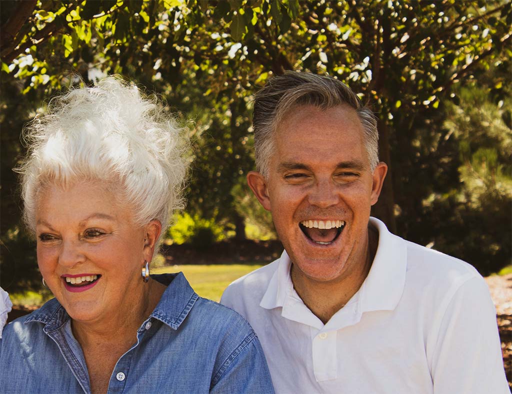 Laughing couple img